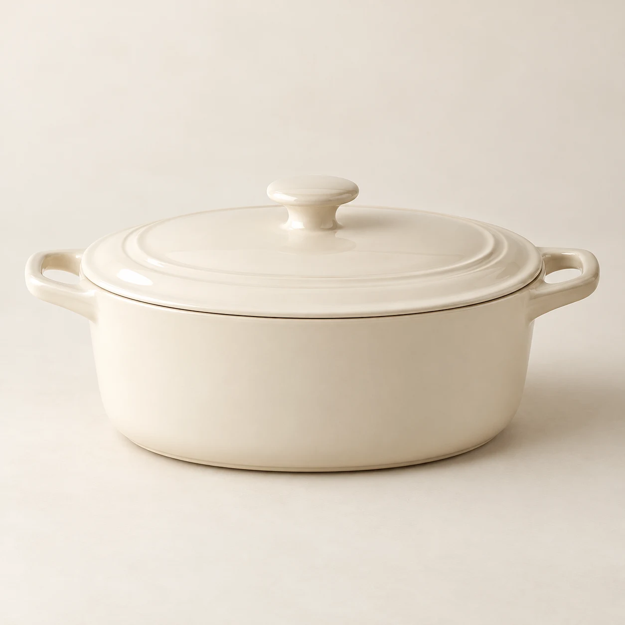 Hearth Oval Casserole in Cream